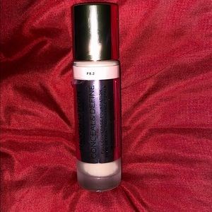 Makeup revolution foundation